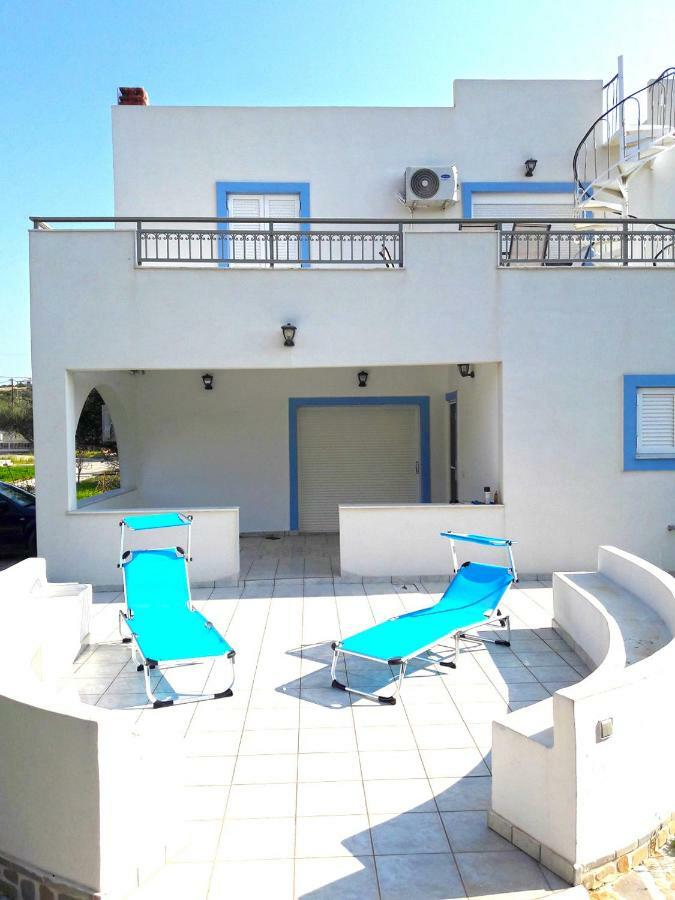 Elafonisos: Two Storey House On The Sea Front Extérieur photo